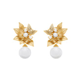 Brinco Dourado com Folhas em Zircônia e Pérolas
